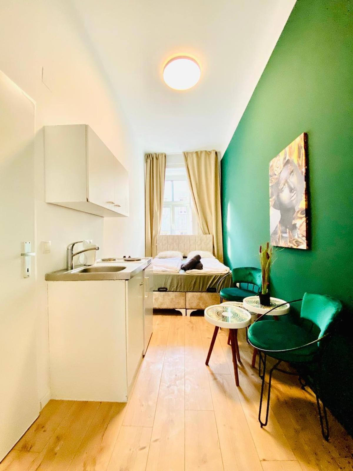 8 Fully Equipped Studio Shared Apt W Terrace Margareten Βιέννη Εξωτερικό φωτογραφία