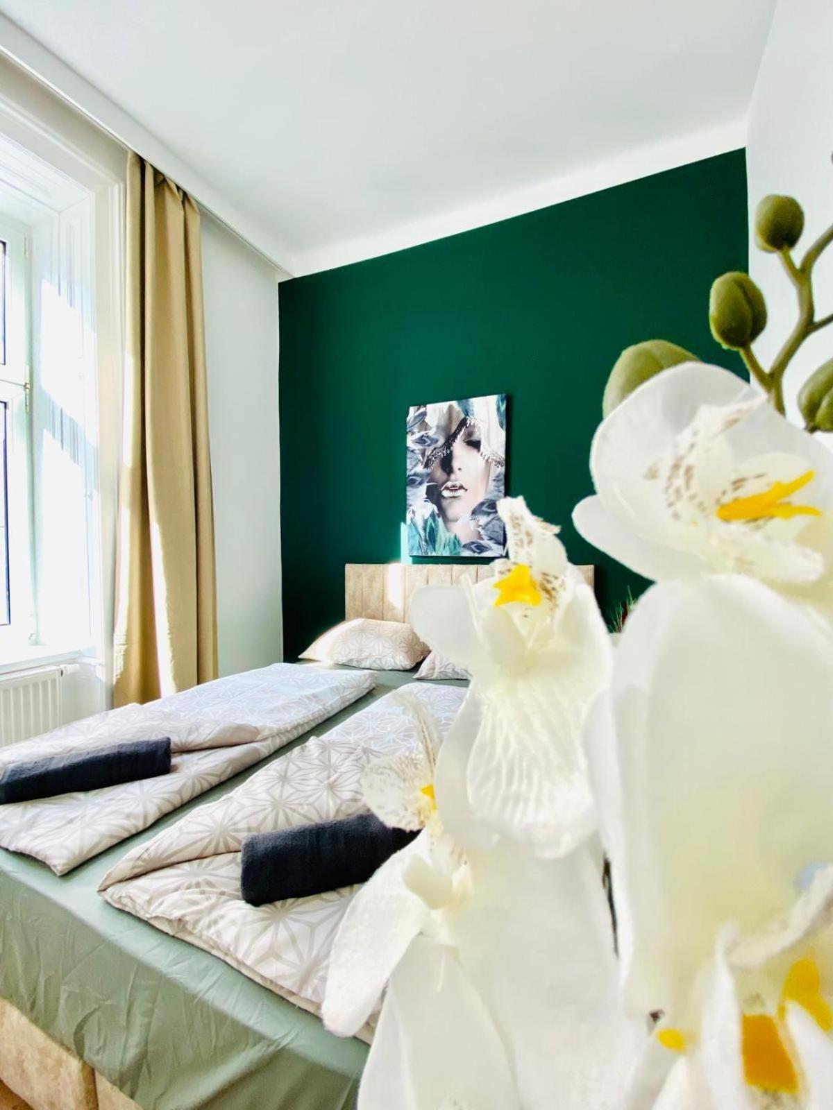 8 Fully Equipped Studio Shared Apt W Terrace Margareten Βιέννη Εξωτερικό φωτογραφία